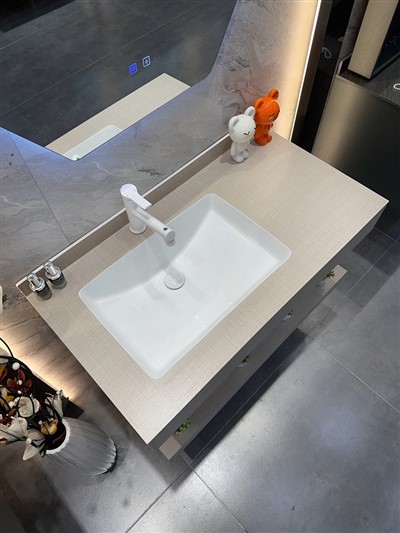 Kabinett tal-Lavanja tal-Ħażna tal-Kamra tal-banju