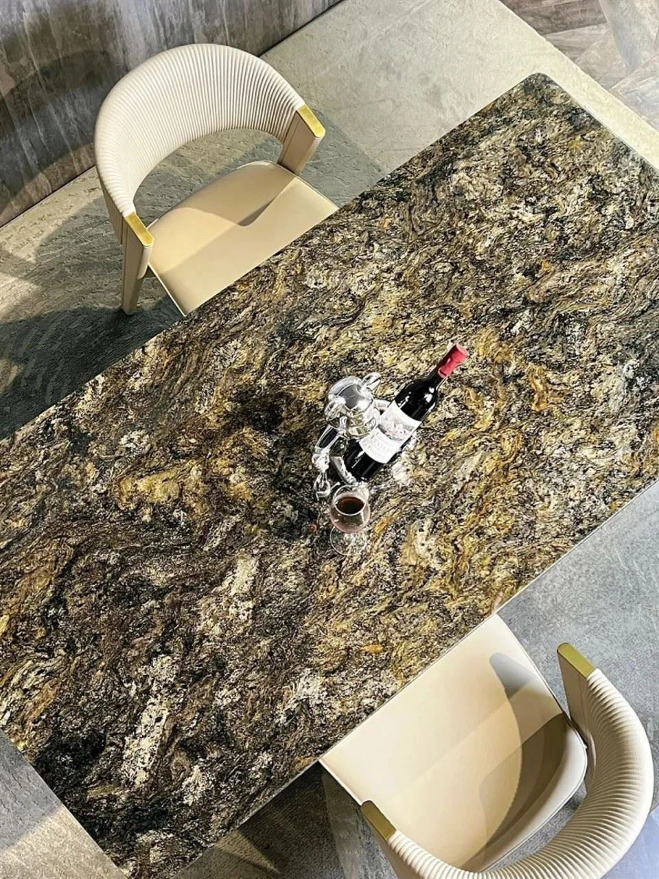 Countertop tal-irħam tad-djamanti tal-platinu tal-kamra tal-banju